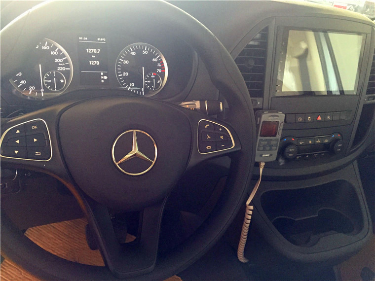 奔馳新威霆救護車(高頂)內飾