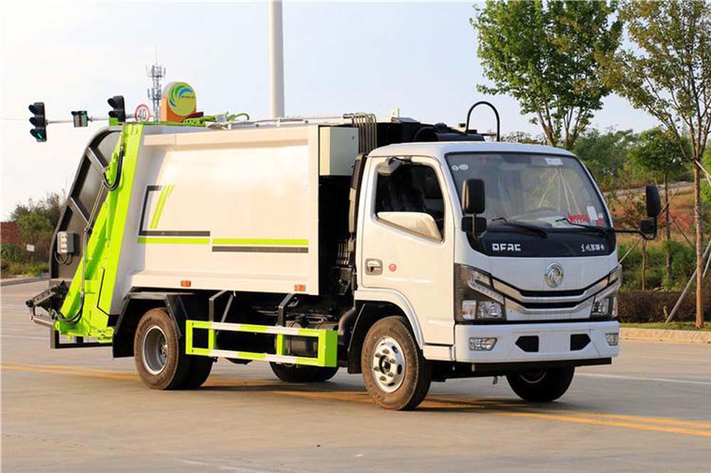 國(guó)六東風(fēng)多利卡5方壓縮垃圾車
