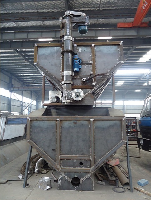 正在生產(chǎn)中的散裝<a href=http://www.kwoe.cn/siliaoche/ target=_blank class=infotextkey>飼料車</a>罐體