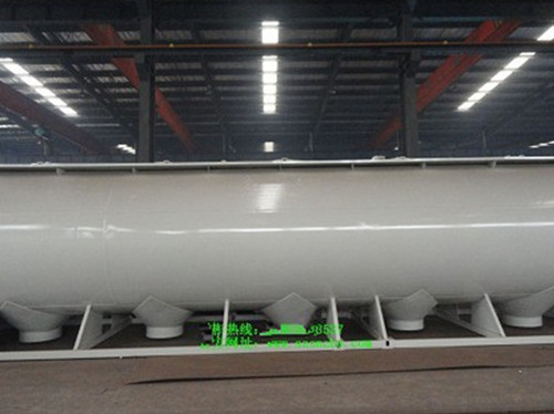 散裝<a href=http://www.kwoe.cn/siliaoche/ target=_blank class=infotextkey>飼料車</a>廠家-獨立作業式散裝飼料罐