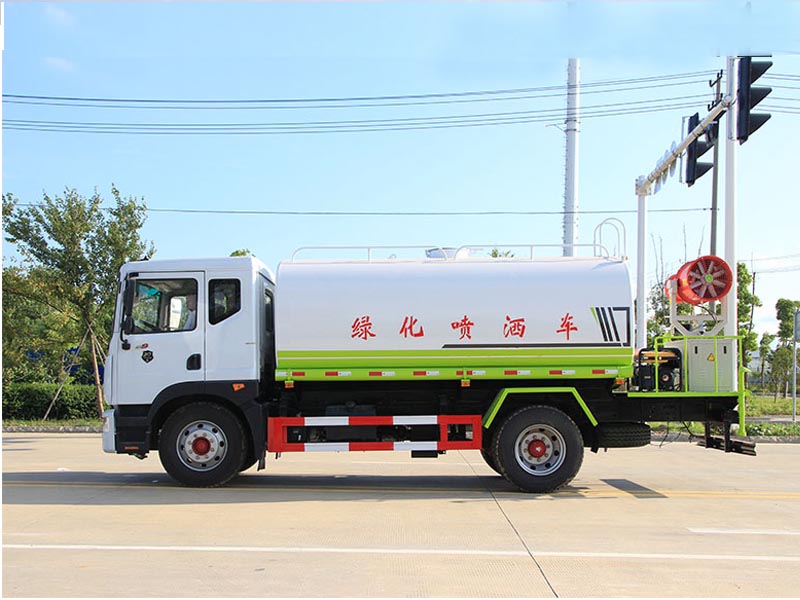 國(guó)六15方東風(fēng)霧炮灑水車圖片2