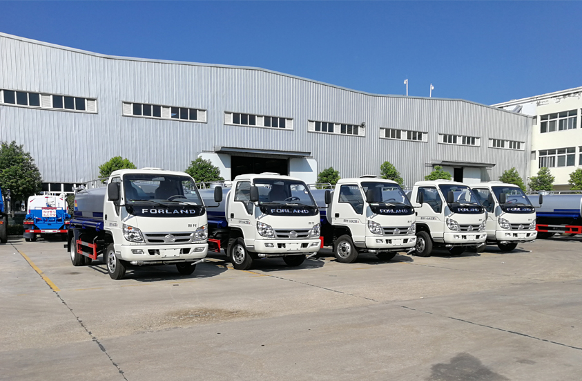 特價(jià)5.5萬(wàn) 5噸福田灑水車