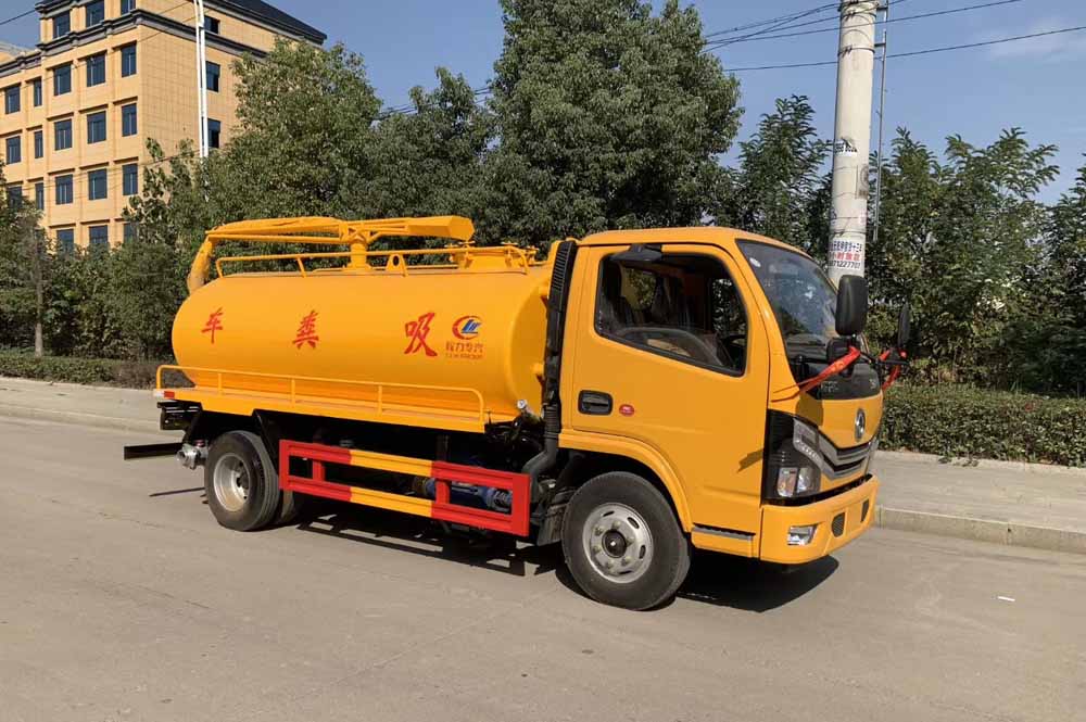 東風(fēng)多利卡國(guó)六5方吸糞車圖片2